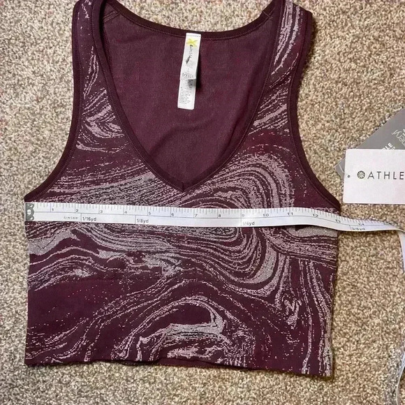 Athleta Aurora Cropped Rib Tank V Neck Maroon Swirl. Size Small - Picture 4 of 8